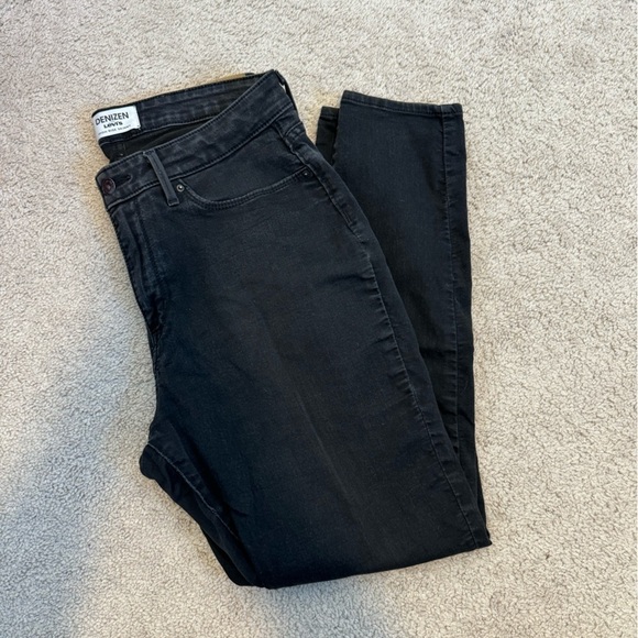 Levi’s Women’s High Rise Skinny Black Jeans Size 16 - Picture 1 of 14